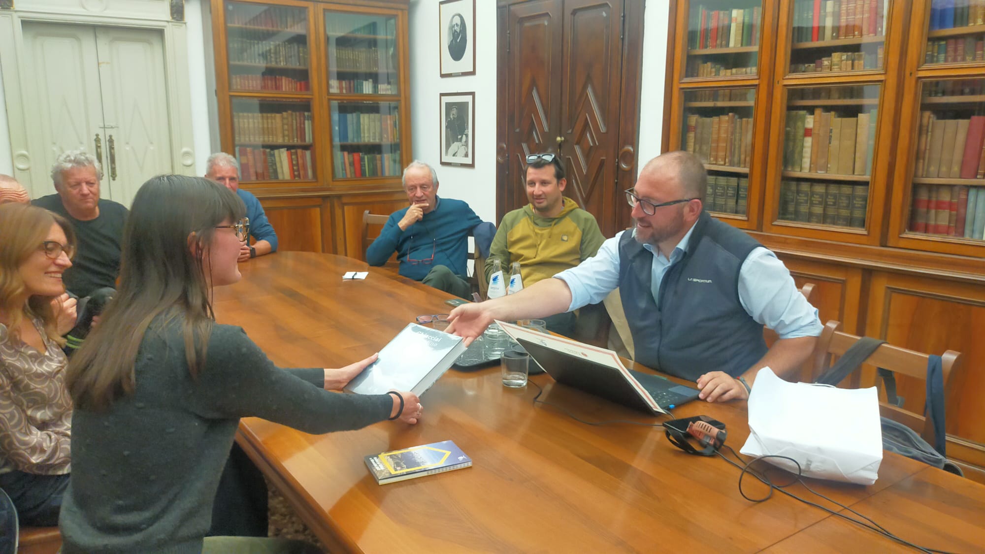 Un momento della riunione della Giunta della SAT alla presenza dei consiglieri Alessandro Rossi, Franco Tessadri, Carlo Ancona, Riccardo Giacomelli
