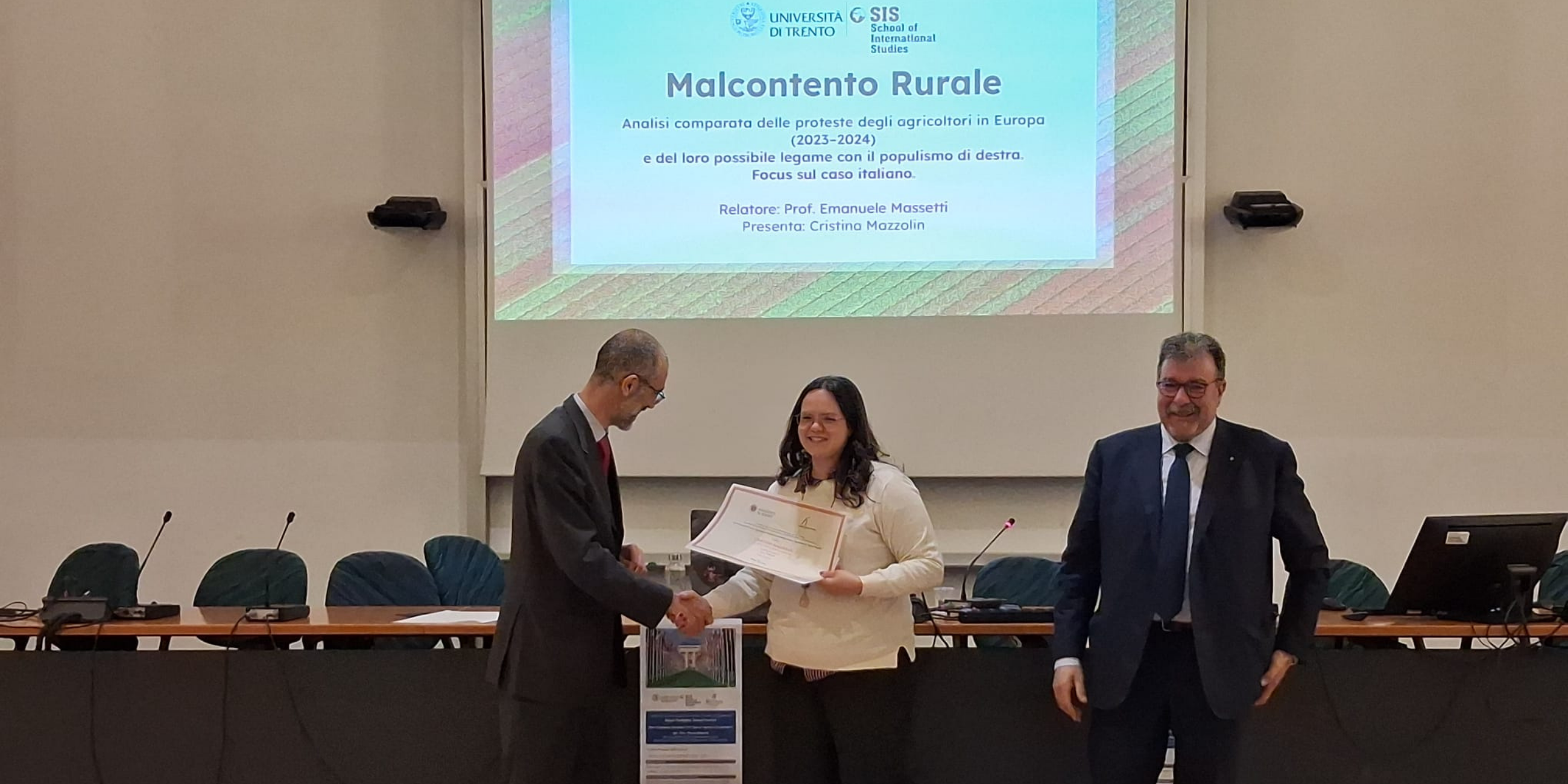 Un momento della consegna del Premio Rotari Trentodoc 2025 a Cristina Mazzolin